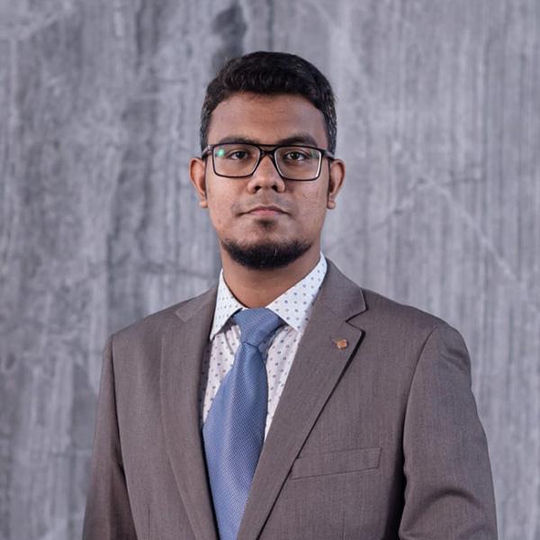 Rishat, Graphic Designer at Ouzir